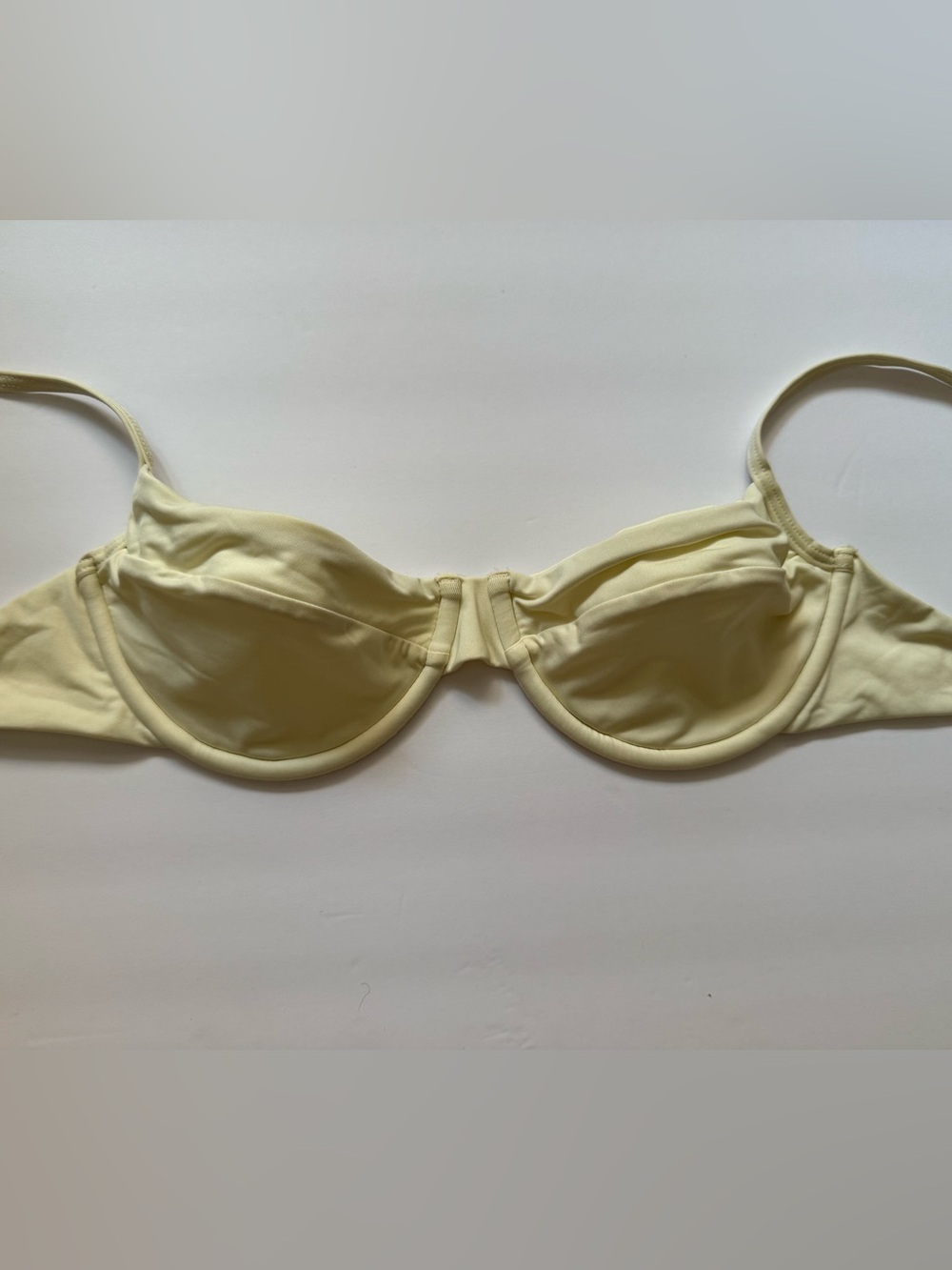 Monday Swimwear Maui Bikini Top Ivory Underwire Wrap Tie Back Size Small S